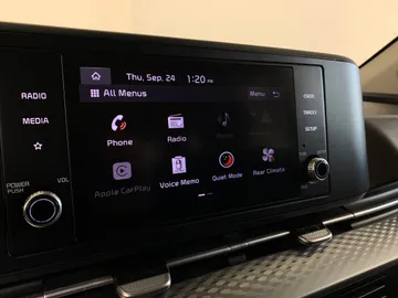 2022 Kia Carnival - image 21