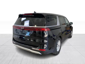 2022 Kia Carnival - image 12