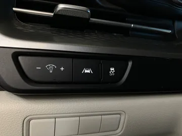 2022 Kia Carnival - image 24