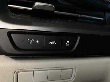 2022 Kia Carnival - image 24