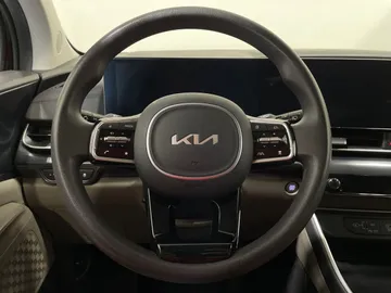 2025 Kia Carnival - image 24