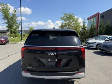 2025 Kia Carnival - image 6