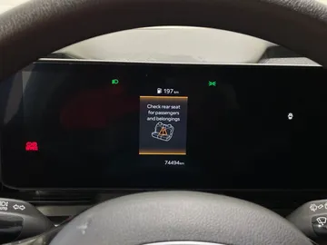 2025 Kia Carnival - image 31