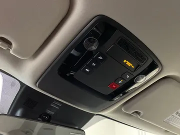 2025 Kia Carnival - image 17