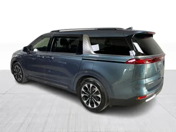 2024 Kia Carnival - image 11