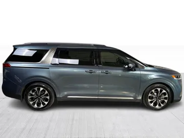 2024 Kia Carnival - image 2