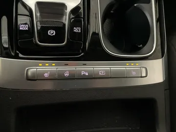 2024 Kia Carnival - image 27