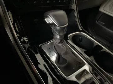 2024 Kia Carnival - image 30