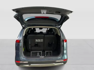 2024 Kia Carnival - image 13