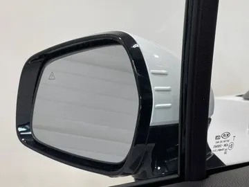 2022 Kia Carnival - image 19