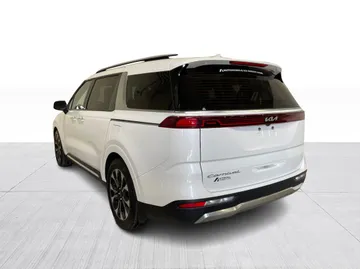 2022 Kia Carnival - image 10