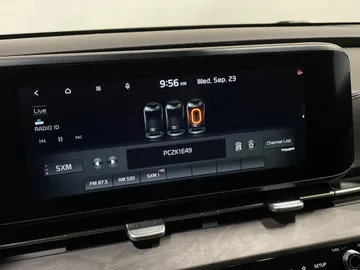 2023 Kia Carnival - image 28