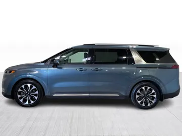 2023 Kia Carnival - image 10