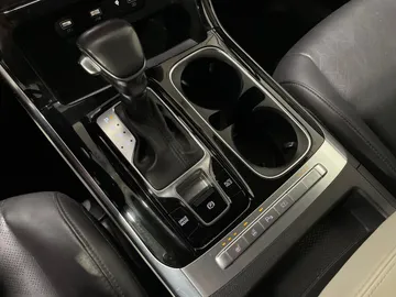 2023 Kia Carnival - image 27
