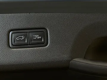 2023 Kia Carnival - image 34