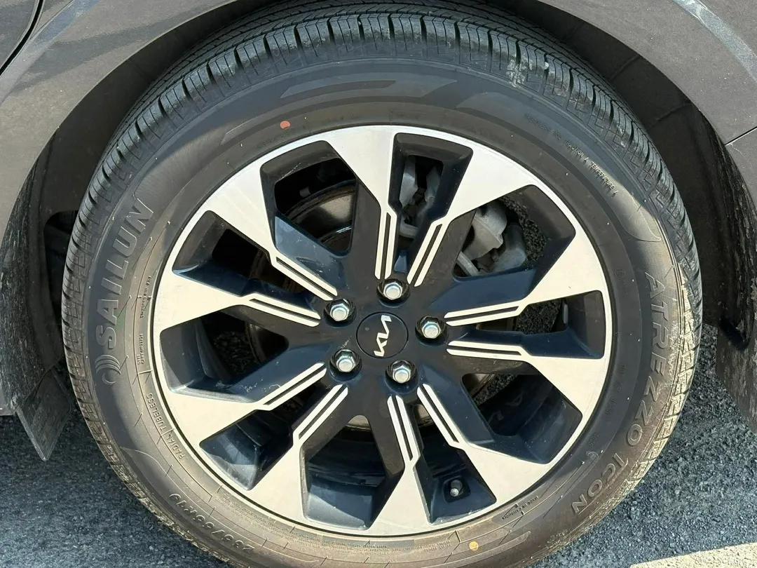 2023 Kia Carnival — photo 6