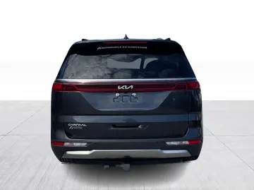 2023 Kia Carnival - image 12