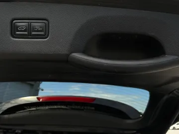 2023 Kia Carnival - image 20