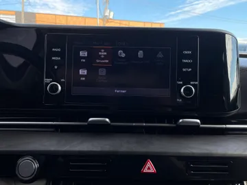 2023 Kia Carnival - image 7