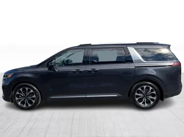 2023 Kia Carnival - image 10