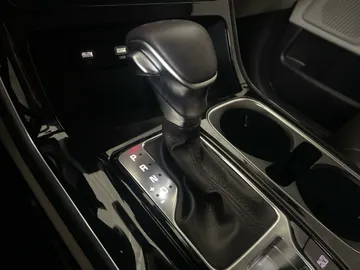 2024 Kia Carnival - image 32