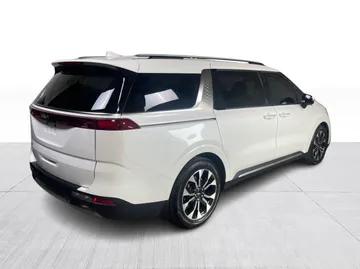 2024 Kia Carnival - image 14