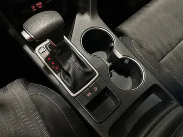 2018 Kia Sportage - image 21