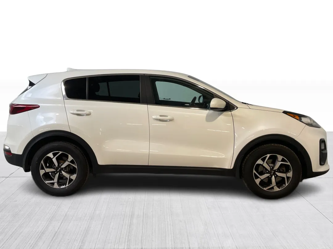 2021 Kia Sportage — photo 2