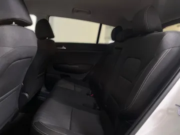 2021 Kia Sportage - image 15