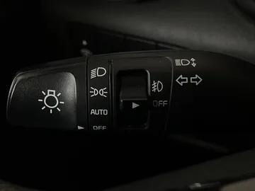 2021 Kia Sportage - image 18