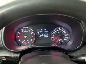 2017 Kia Sportage - image 14