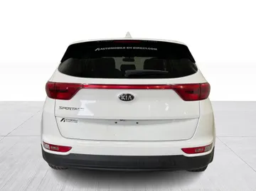 2017 Kia Sportage - image 11