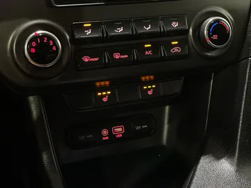 2017 Kia Sportage - image 17