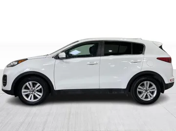 2017 Kia Sportage - image 9
