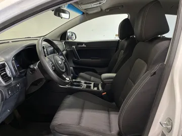 2018 Kia Sportage - image 10