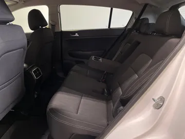 2018 Kia Sportage - image 11