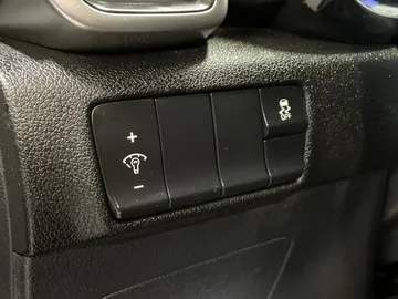 2018 Kia Sportage - image 23