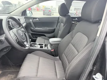 2019 Kia Sportage - image 8