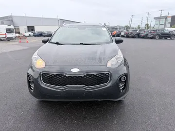 2019 Kia Sportage - image 2
