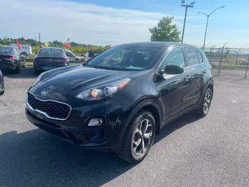 2022 Kia Sportage - image 3