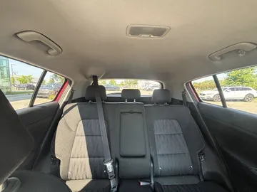 2021 Kia Sportage - image 9