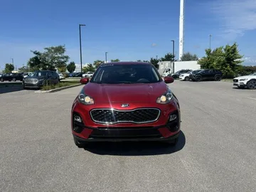 2021 Kia Sportage - image 2