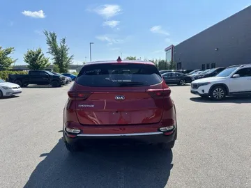 2021 Kia Sportage - image 6