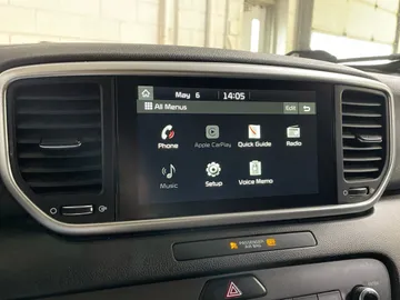 2022 Kia Sportage - image 7