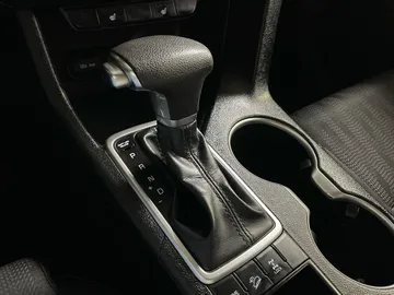 2022 Kia Sportage - image 23