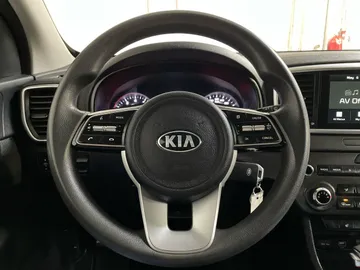 2022 Kia Sportage - image 17