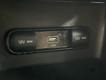 2022 Kia Sportage - image 22