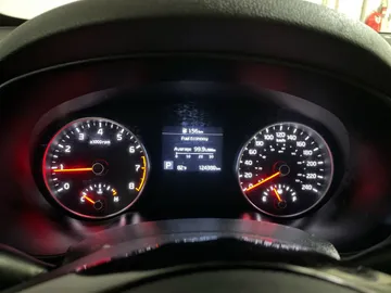 2022 Kia Sportage - image 16