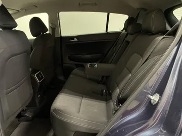 2018 Kia Sportage - image 11