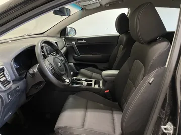 2018 Kia Sportage - image 3